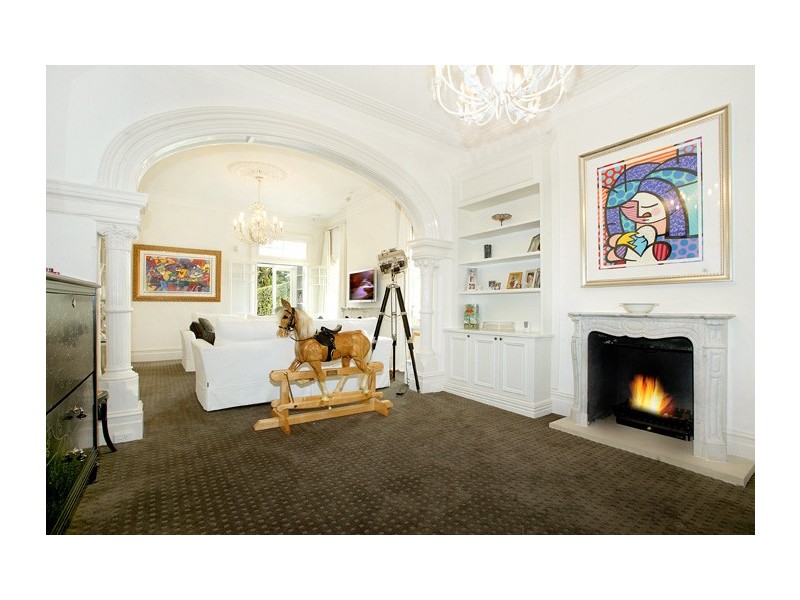 classic style living room