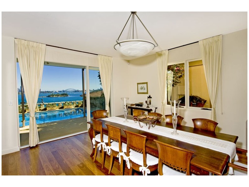 classic style dining room