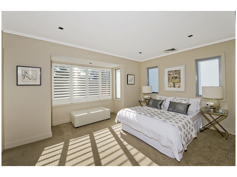 classic style bedroom