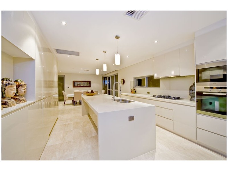 contemporary style kitchen