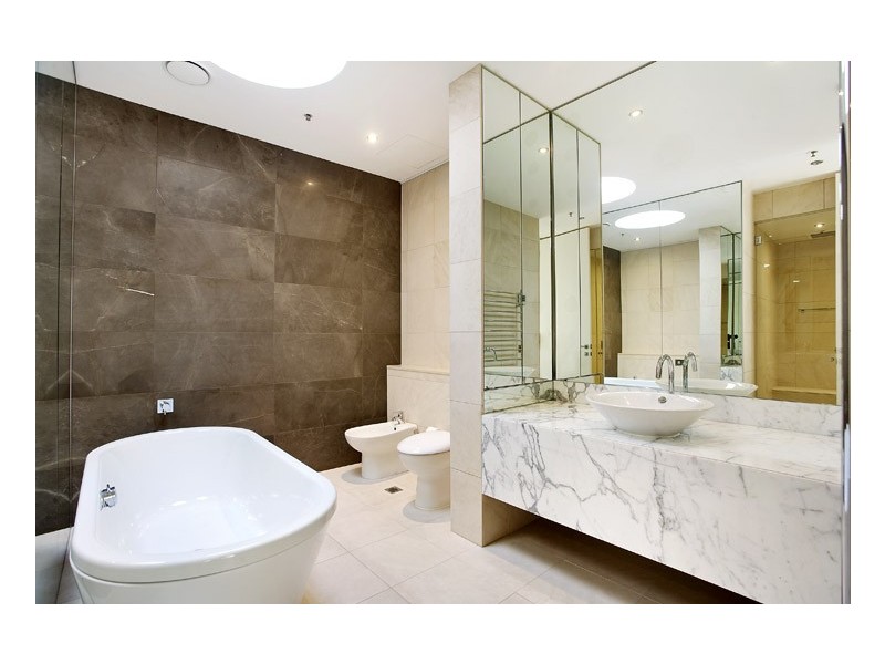 contemporary style bathroom