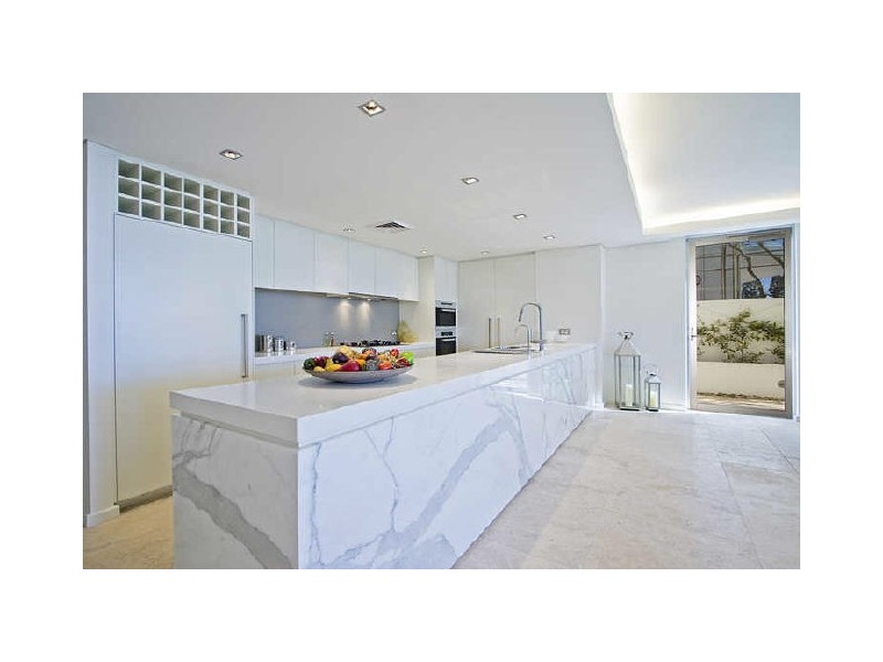 contemporary style kitchen