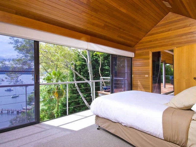 classic style bedroom