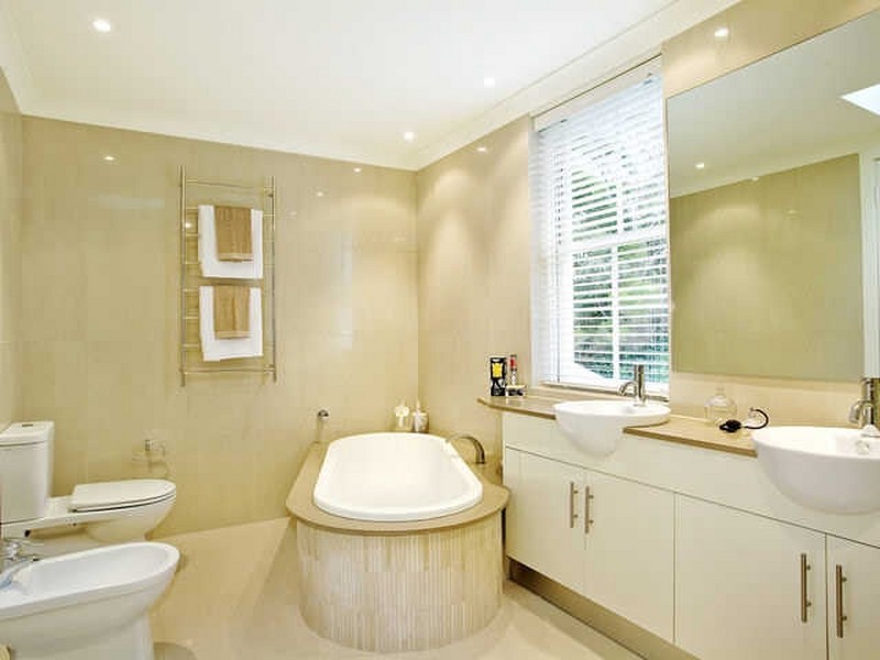 contemporary style bathroom