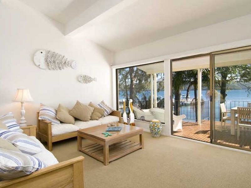 beach style style living room