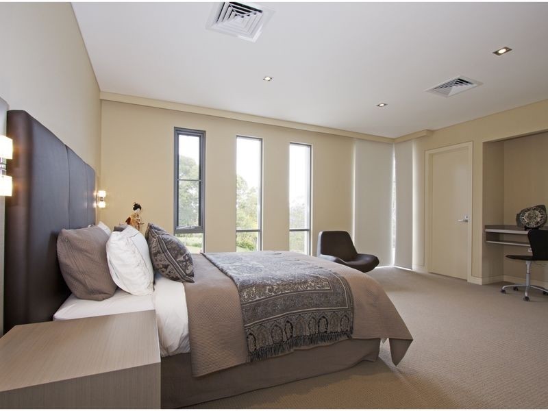 classic style bedroom