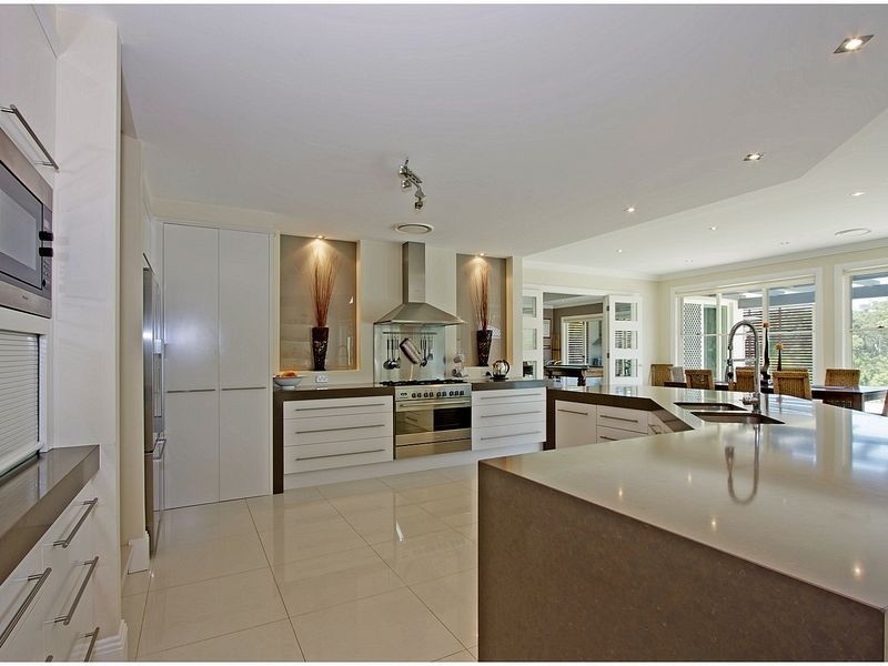 contemporary style kitchen