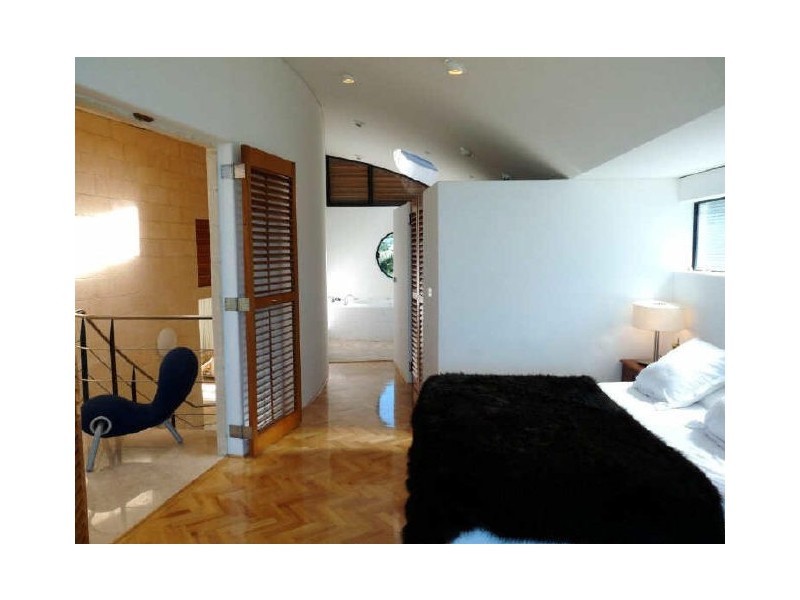 contemporary style bathroom