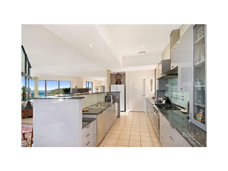 contemporary style kitchen