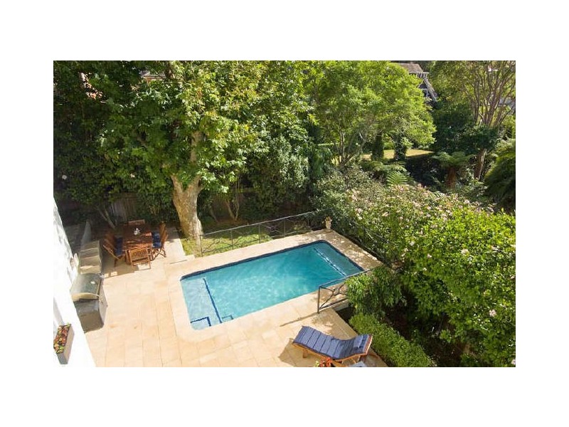 contemporary style living room