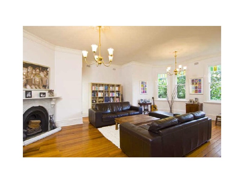 classic style living room