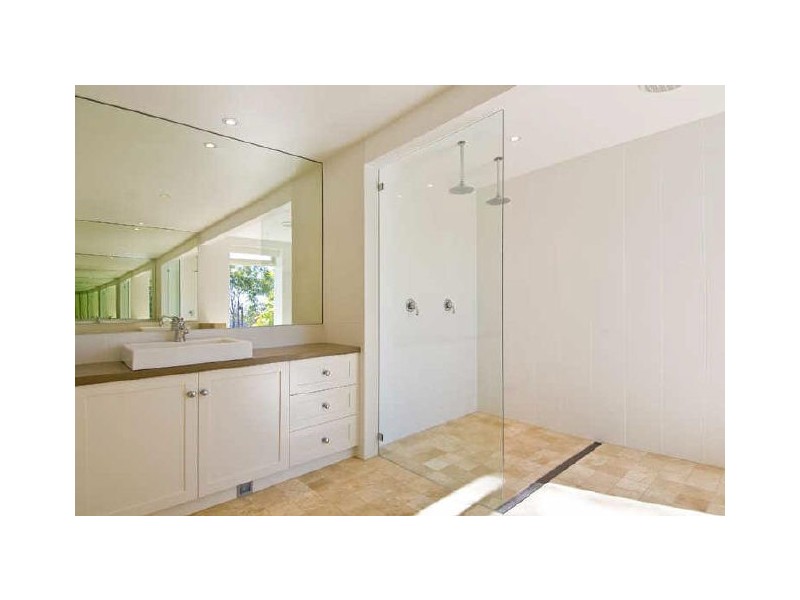 contemporary style bathroom