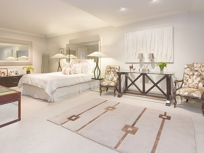 classic style bedroom