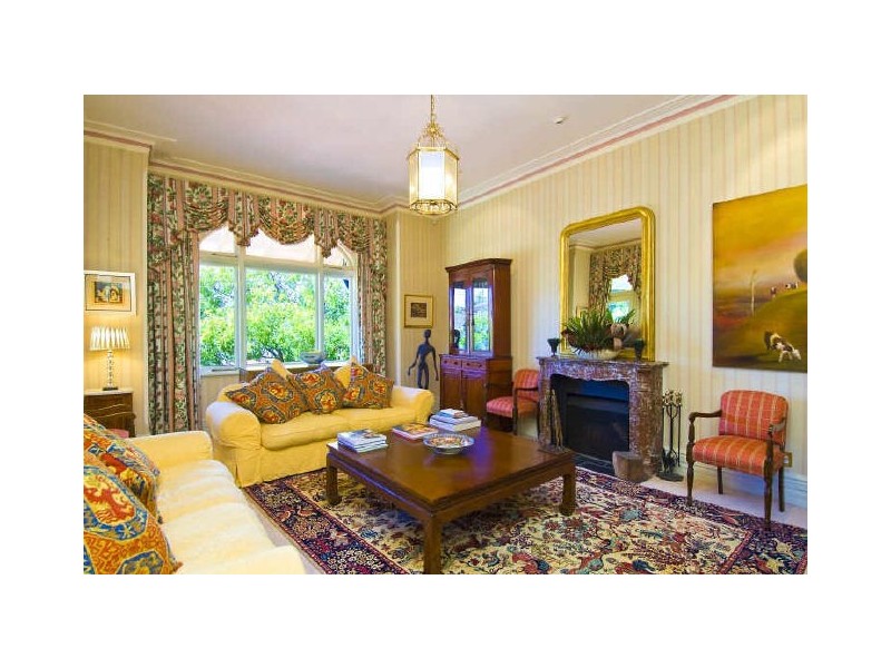 classic style living room