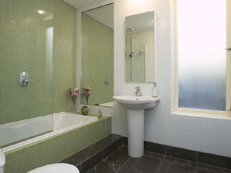 contemporary style bathroom