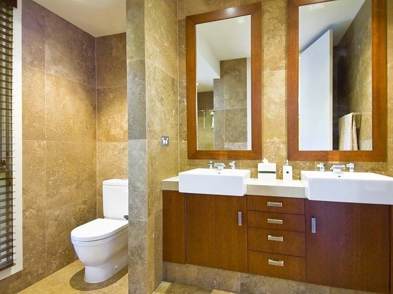 contemporary style bathroom