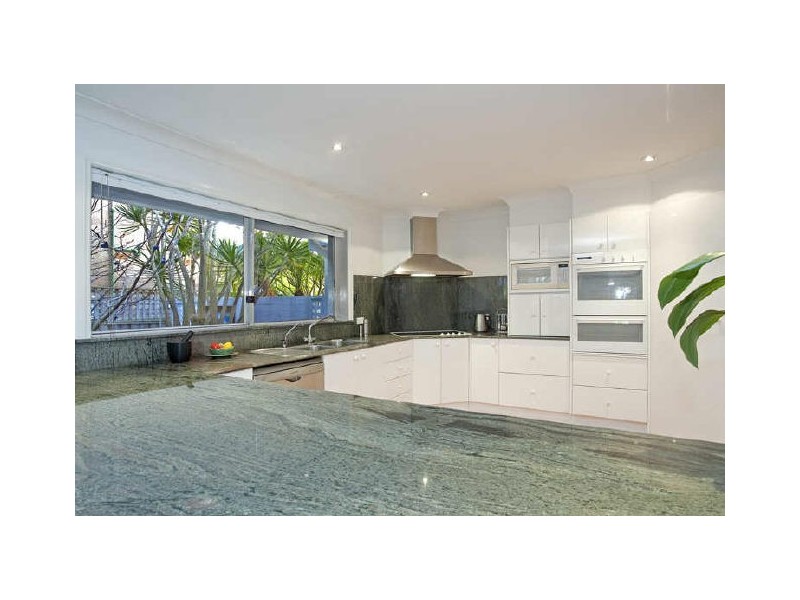 contemporary style kitchen