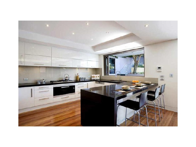 contemporary style kitchen