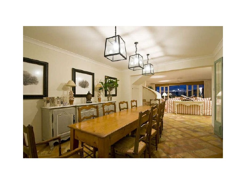 classic style dining room