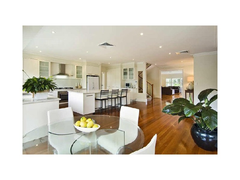 contemporary style kitchen