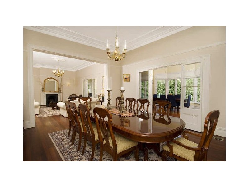 contemporary style dining room