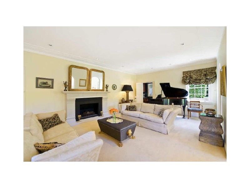 classic style living room