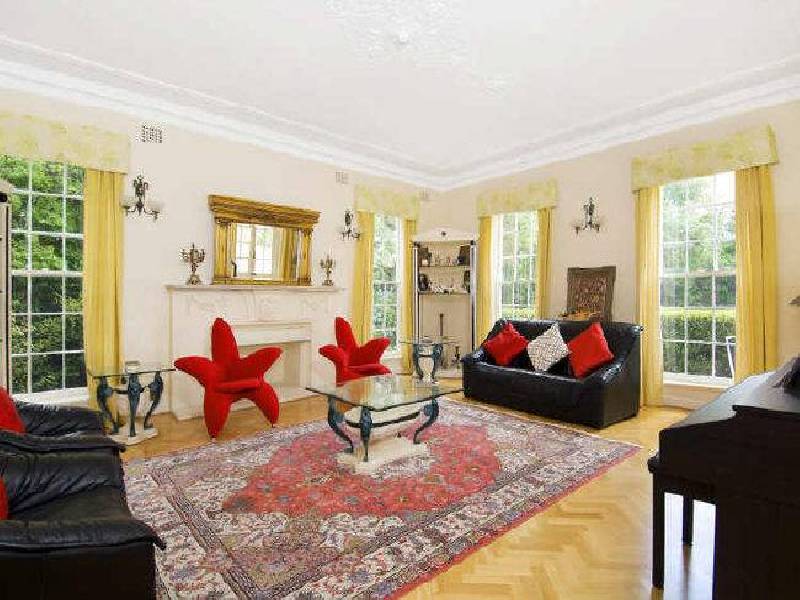 classic style living room