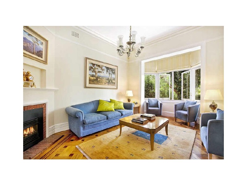 classic style living room