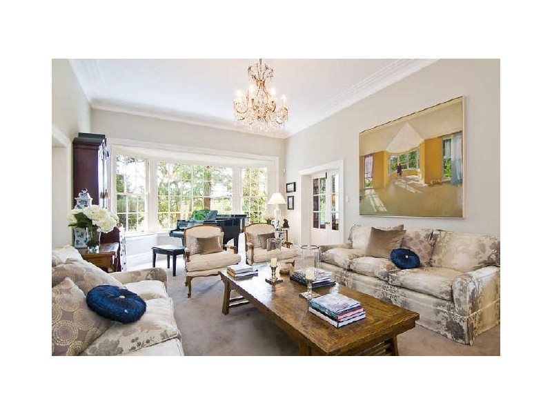 classic style living room