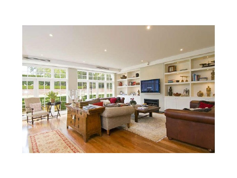 contemporary style living room