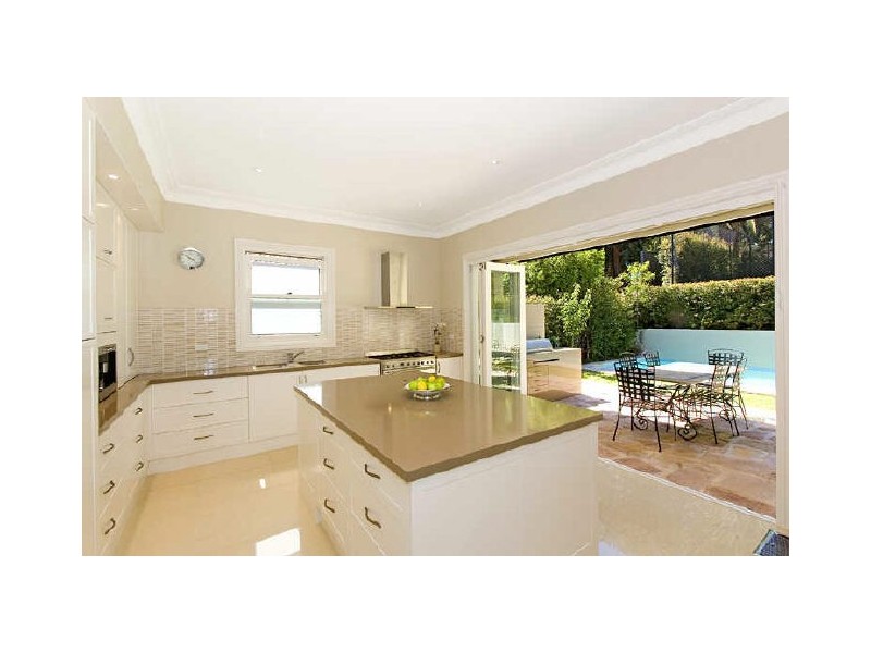 contemporary style kitchen