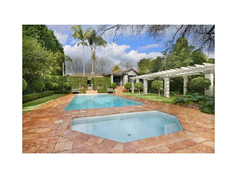 classic & elegant garden style landscape