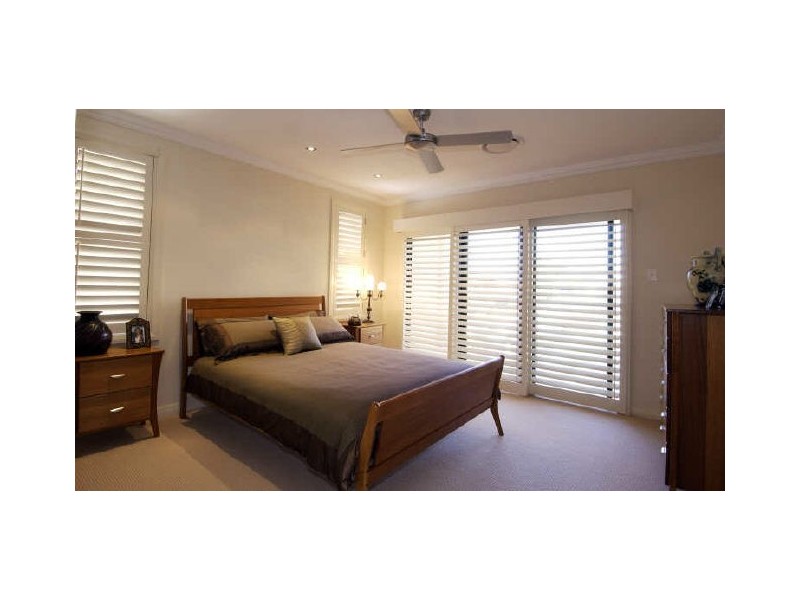 classic style bedroom