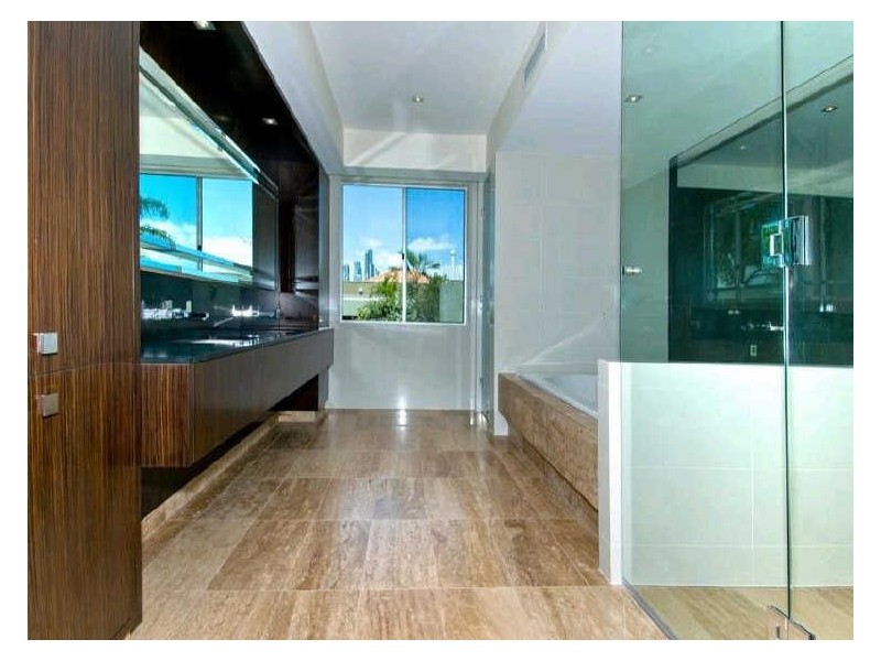 contemporary style bathroom