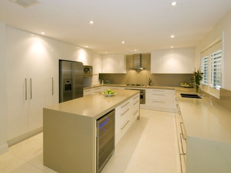 contemporary style kitchen