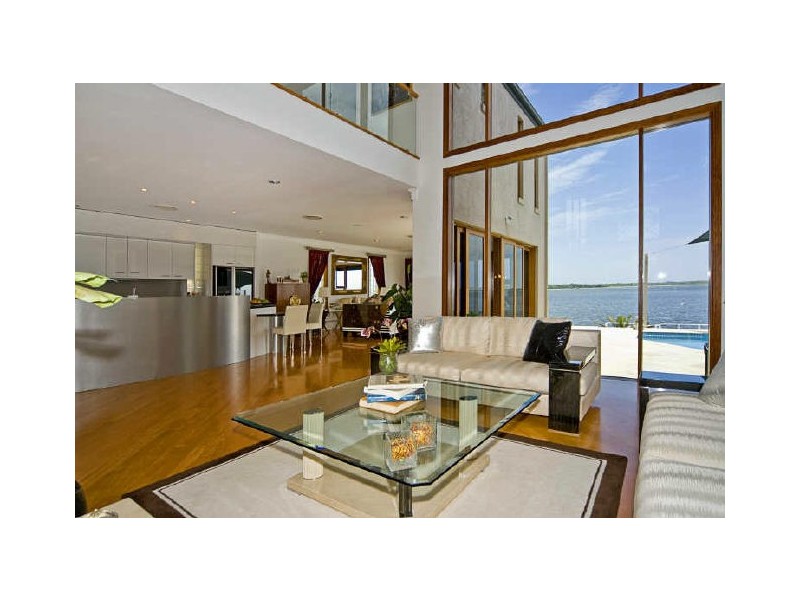 contemporary style living room