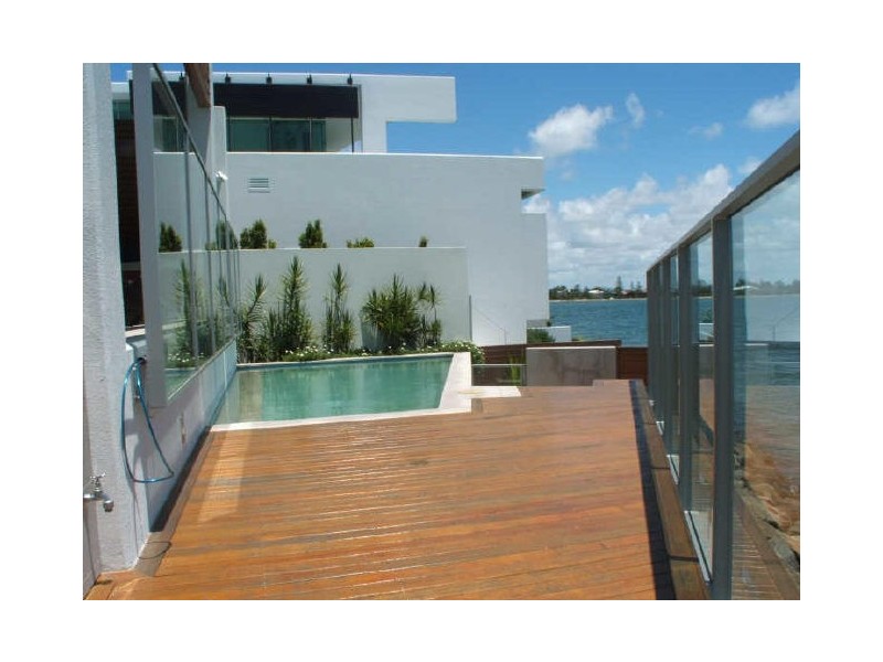 waterfront garden style landscape