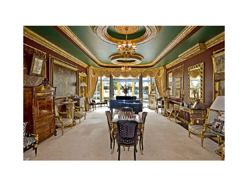 classic style living room
