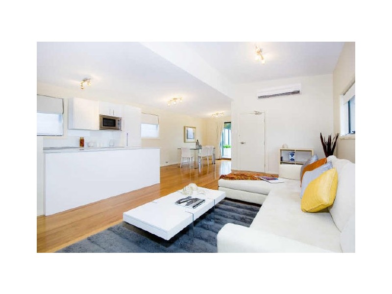 contemporary style living room