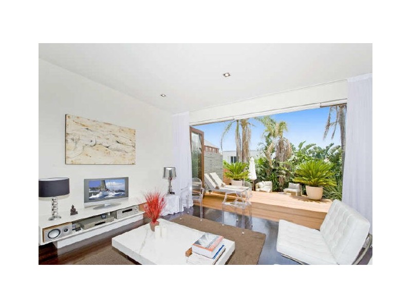 classic style bathroom