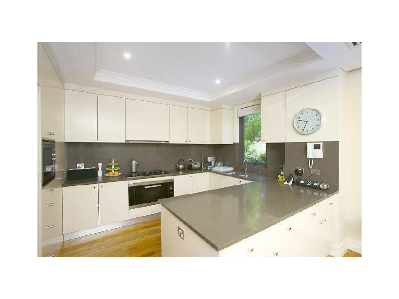 contemporary style kitchen