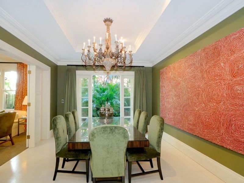 classic style dining room