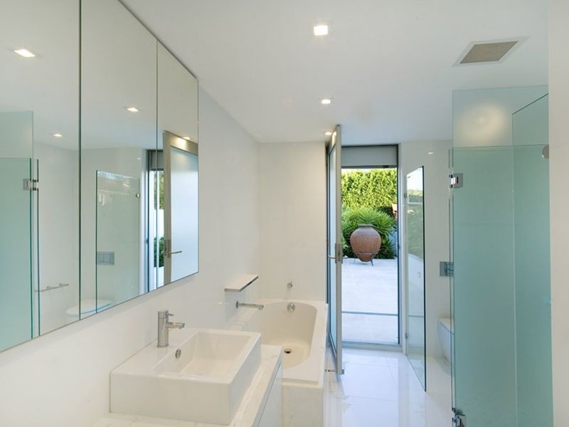 contemporary style bathroom