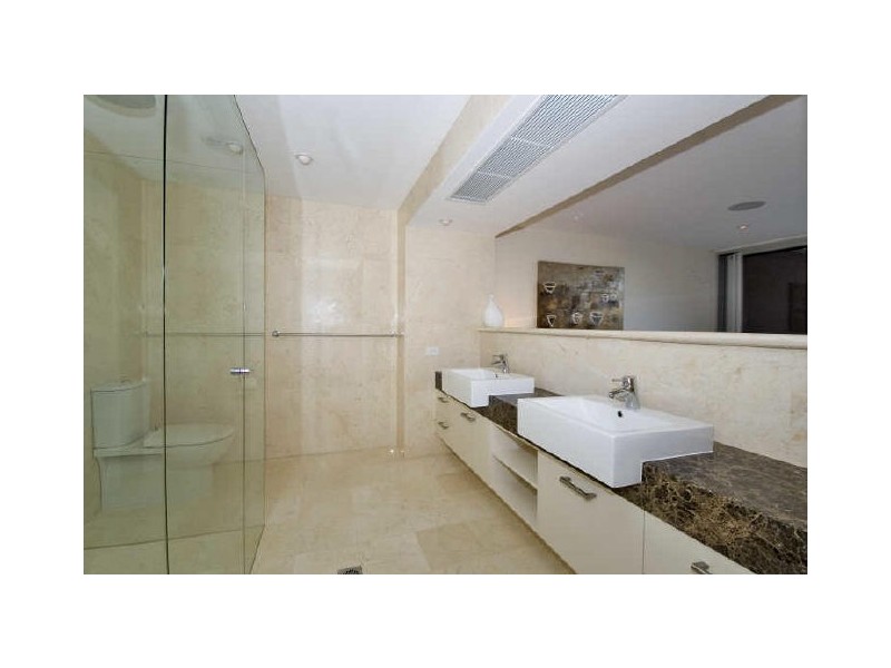 contemporary style bathroom