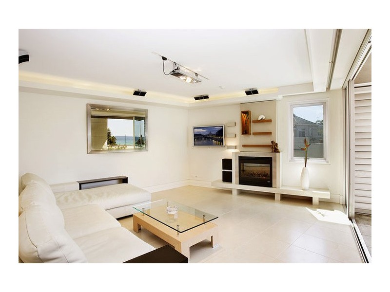 contemporary style living room