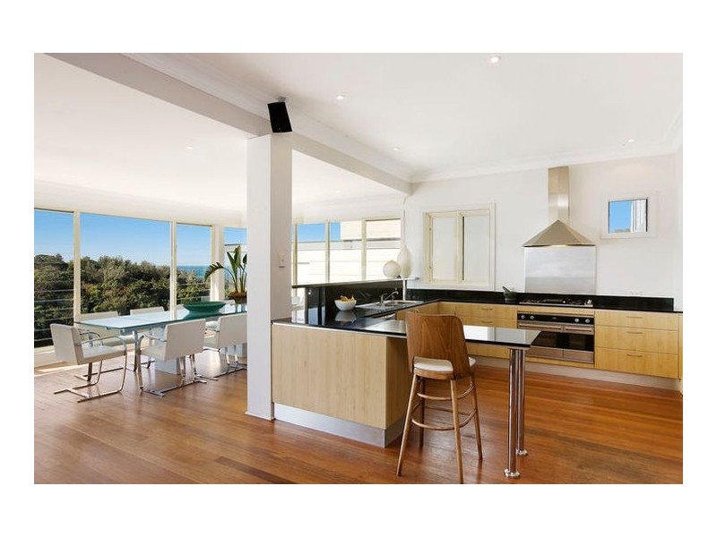 contemporary style kitchen