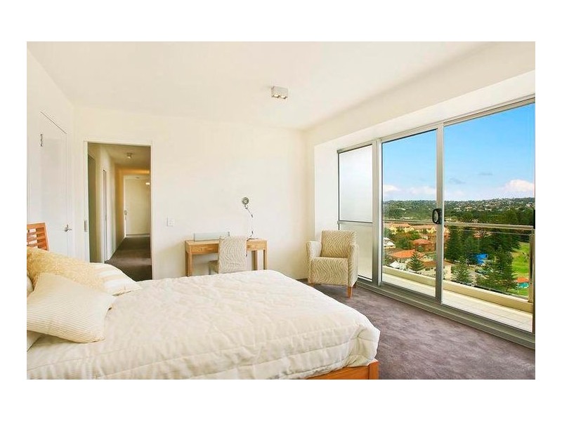 contemporary style bedroom