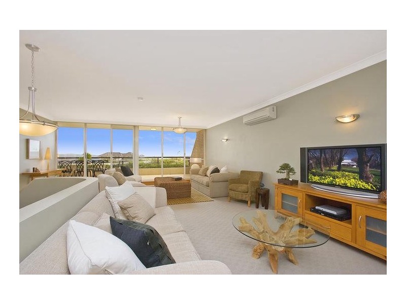 classic style living room