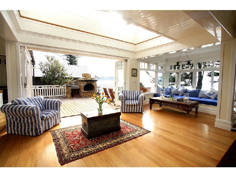 contemporary style living room