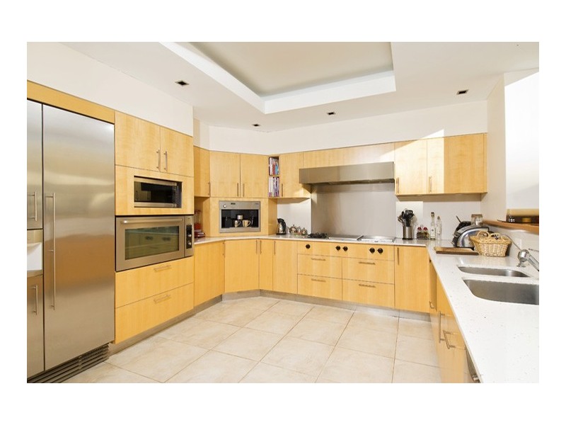 contemporary style kitchen